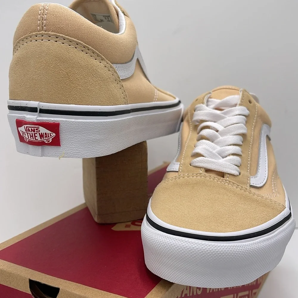 Vans WMNS Beige White Sneakers Old Skool
Color Theory Honey Peach
VN0007NTBLP - Picture 8 of 16